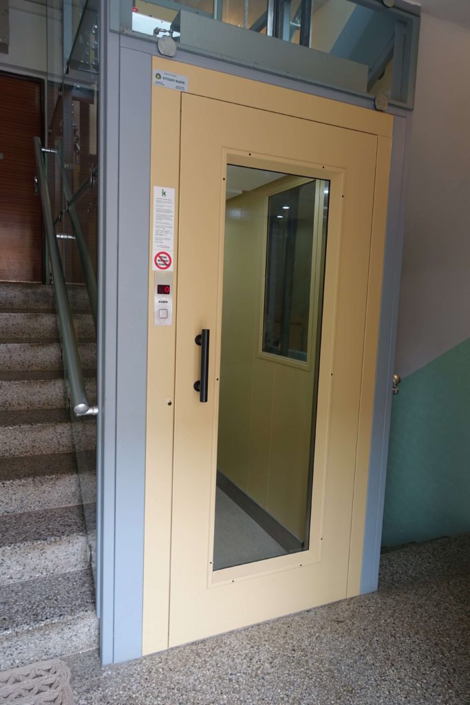 Přestavba výtahu v Cihlářově ulici na Praze 4 5 Cihlářova 5