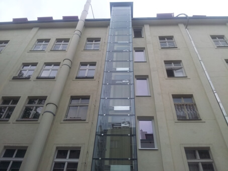 Stavba výtahu v Plzeňské ulici na Praze 5 25 Plzeňská 6